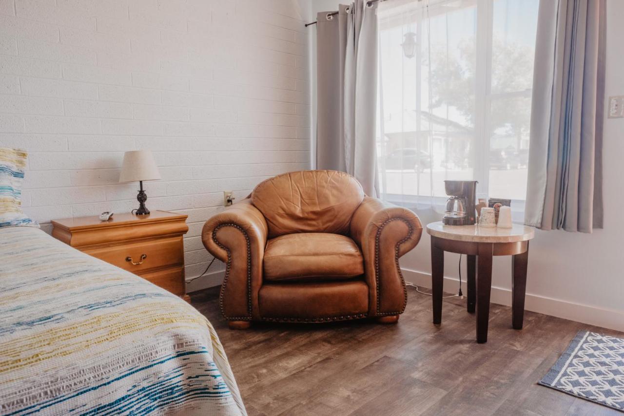Lamplighter Lodge Пангіч Екстер'єр фото